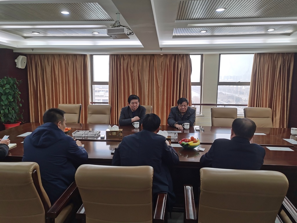 連云港市建筑行業(yè)協(xié)會到萬年達(dá)建設(shè)集團調(diào)研